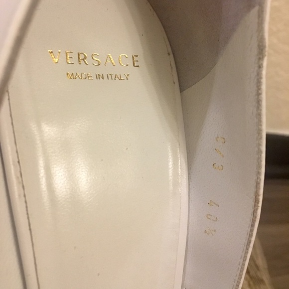 Versace White & Gold Palazzo Pumps - Picture 6 of 8